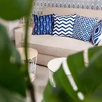 Horoko Apartments By Gaiarooms